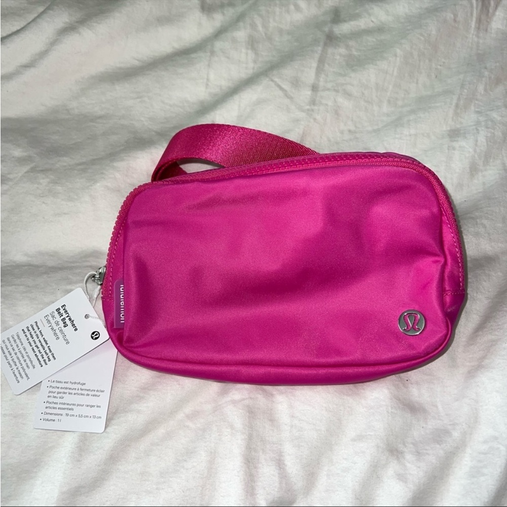 Lululemon belt bag NWT